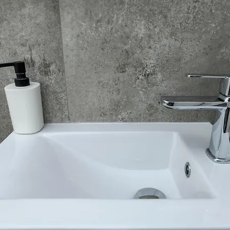 Apartment Bright 2br By Pedieos Park, Near Old Town Nikosia