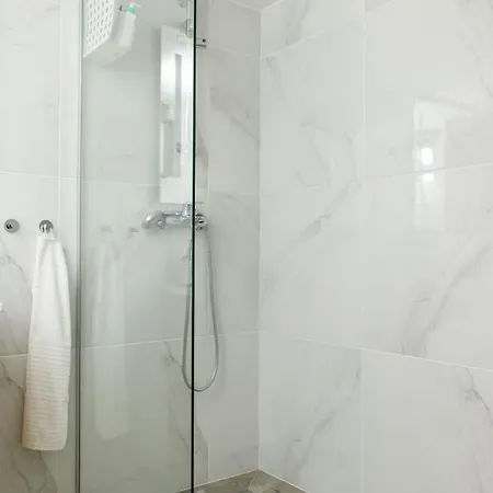 Bright 2br By Pedieos Park, Near Old Town Apartmán *