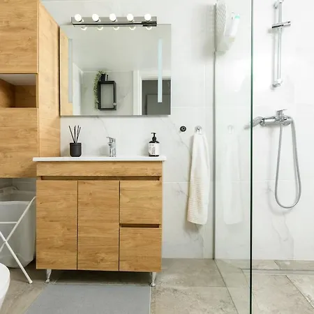 Apartment Bright 2br By Pedieos Park, Near Old Town Nikosia