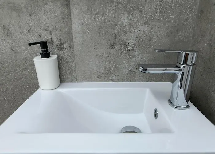 Apartment Bright 2br By Pedieos Park, Near Old Town Nikosia