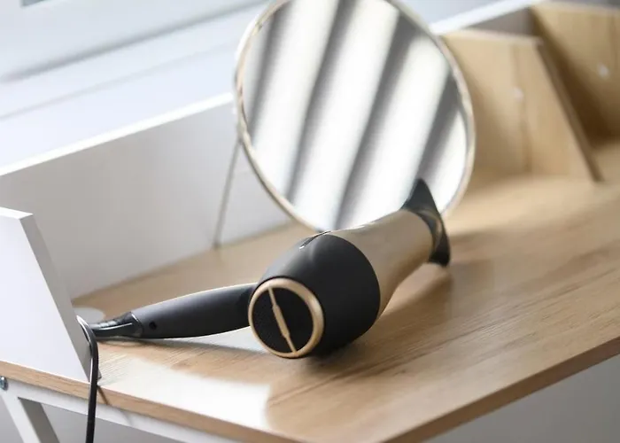 Apartment Bright 2br By Pedieos Park, Near Old Town