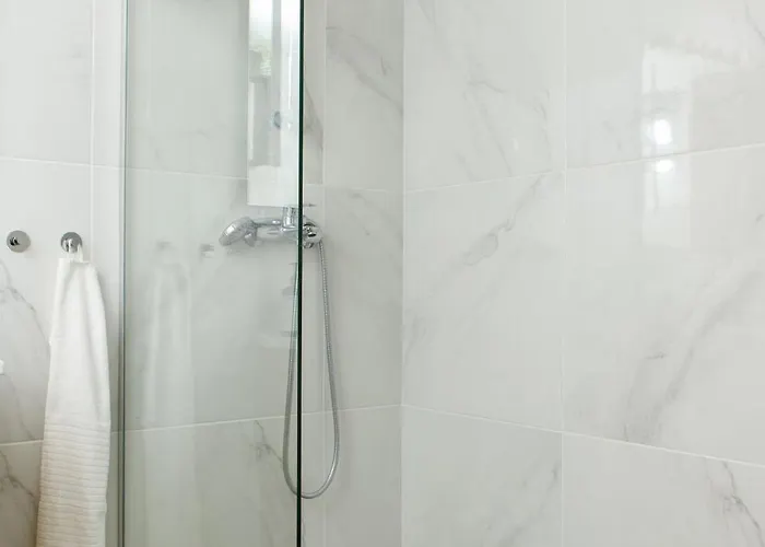 Bright 2br By Pedieos Park, Near Old Town 公寓 *