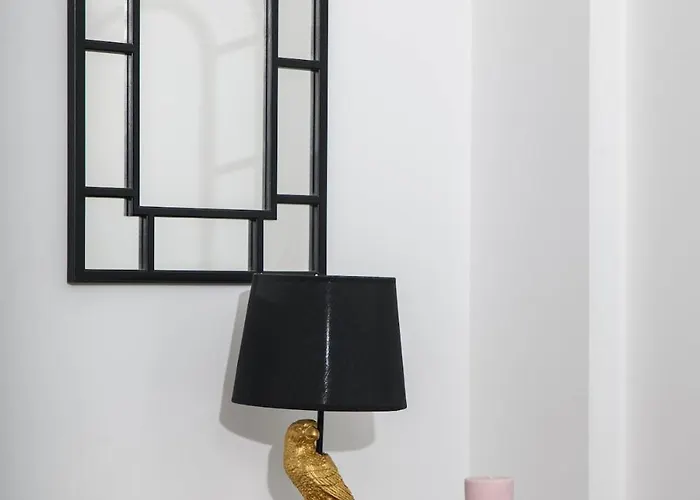 Bright 2br By Pedieos Park, Near Old Town *