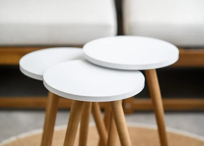 Bright 2br By Pedieos Park, Near Old Town *