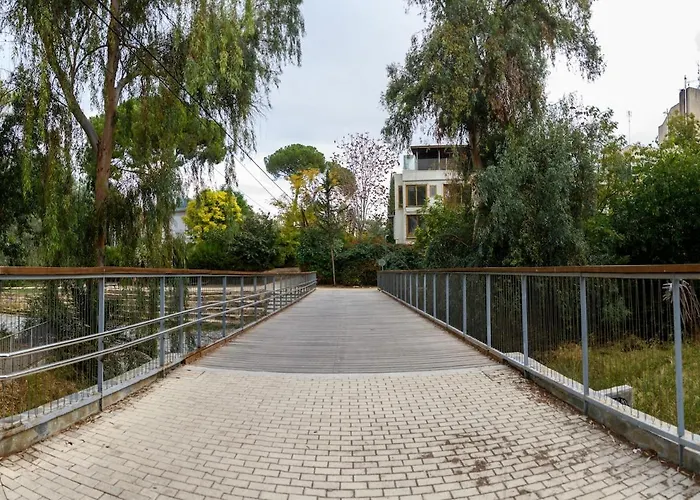 公寓 Bright 2br By Pedieos Park, Near Old Town