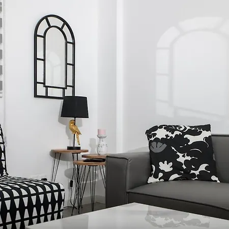 アパート Bright 2br By Pedieos Park, Near Old Town ニコシア
