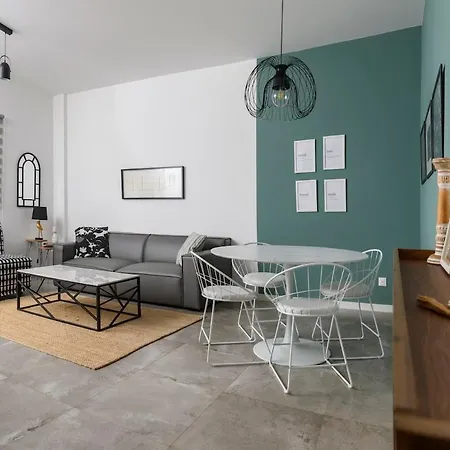 Bright 2br By Pedieos Park, Near Old Town * Nicosia